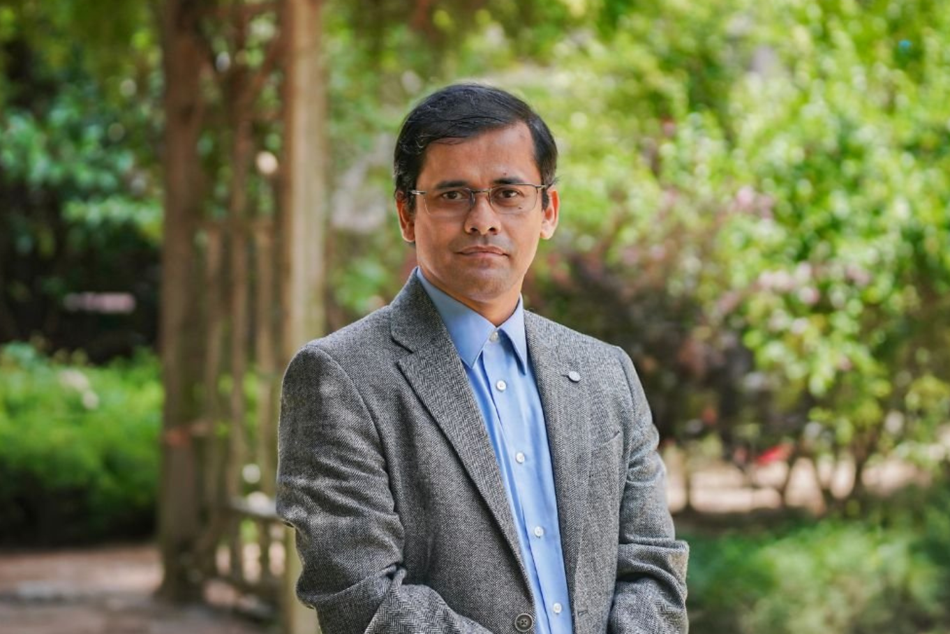 Hero-ghosh-dept chair.png